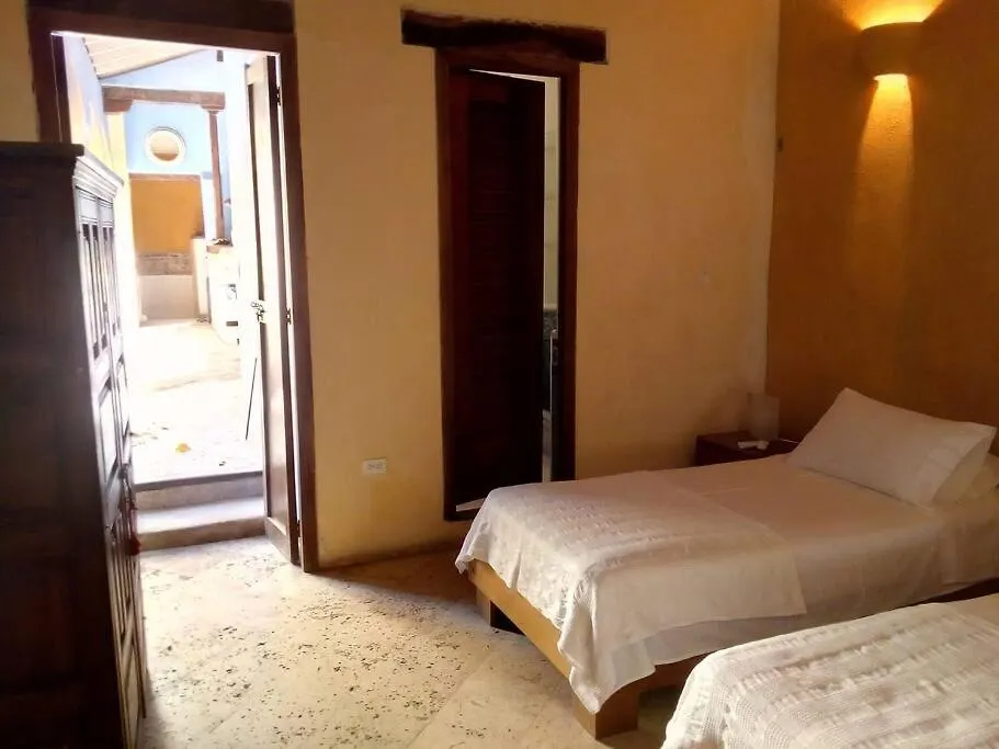 Charming Colonial Home With Pool, Walled City Cartagena 度假居